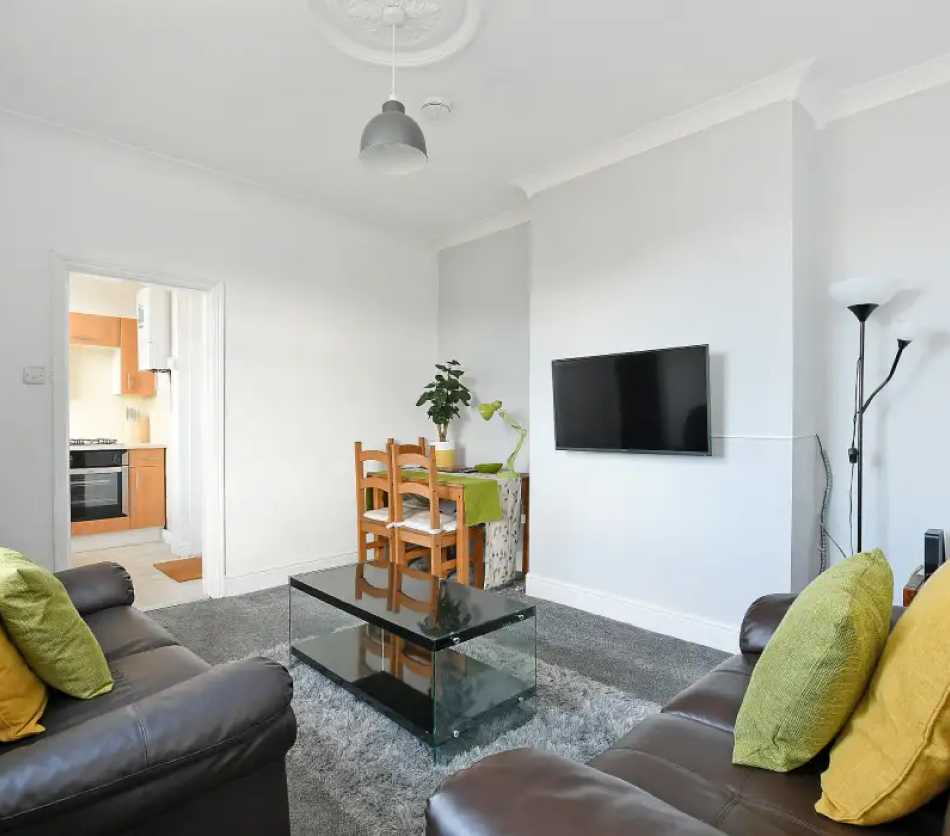 Airbnb & holiday rental cleaning